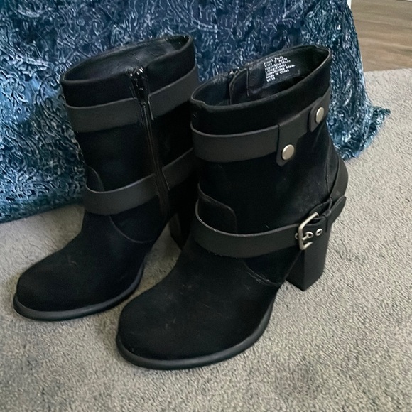 NWOT FRENCH PRESS BOOTIE IN BLACK 7M - Picture 3 of 5